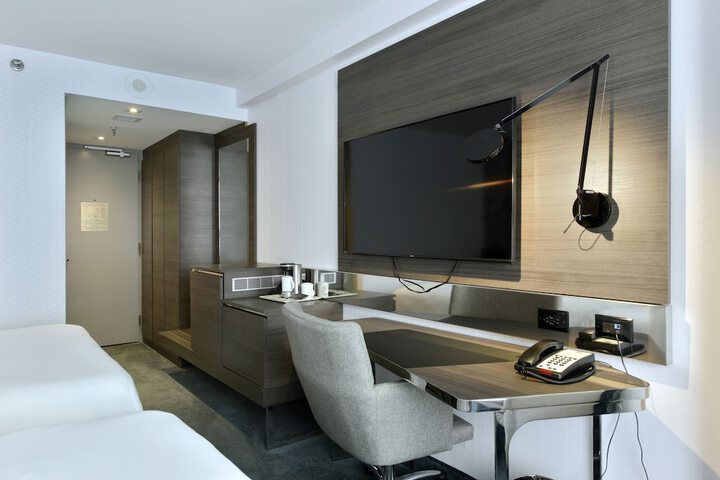 Room 13 of 58