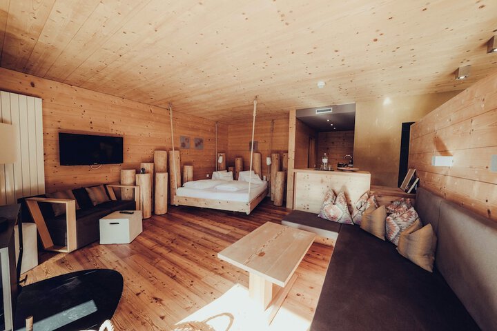Room 42 of 126
