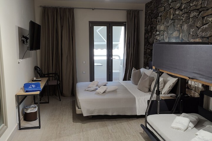Room 21 of 105