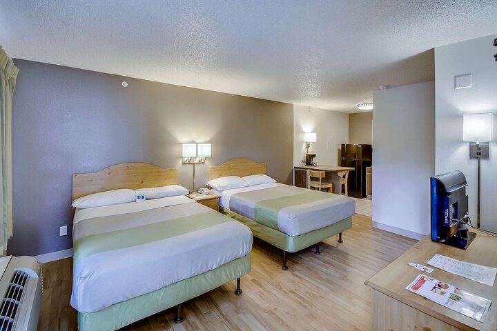 Room 9 of 34