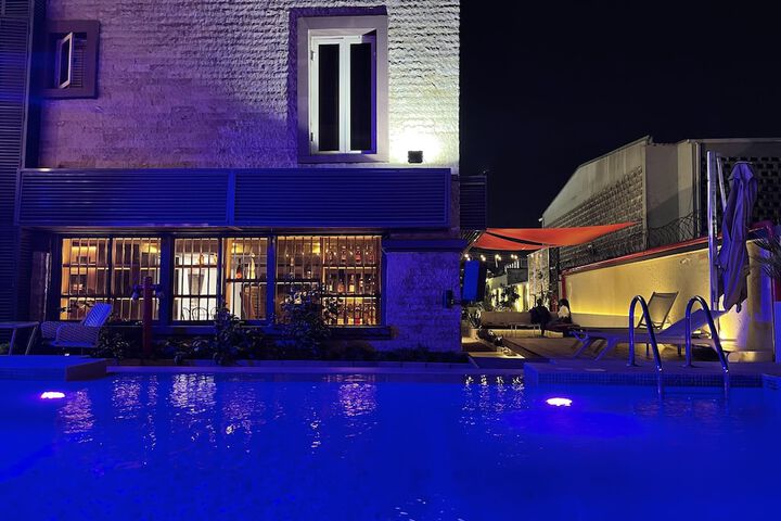 Pool 13 of 19