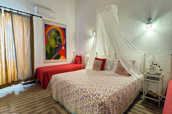 Room 14 of 50