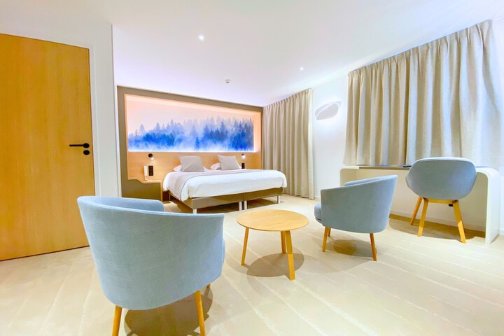 Room 12 of 52