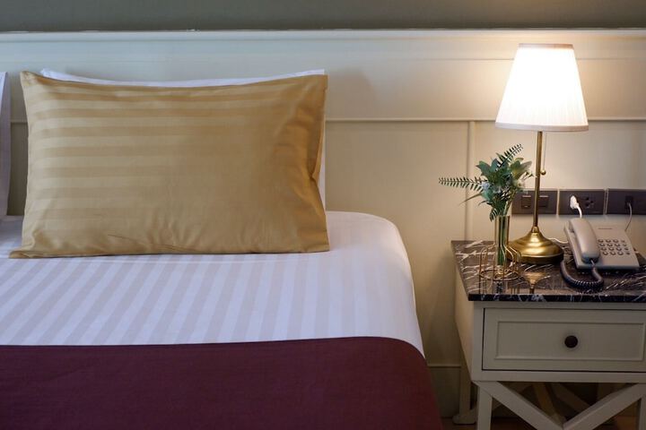 Room 27 of 226