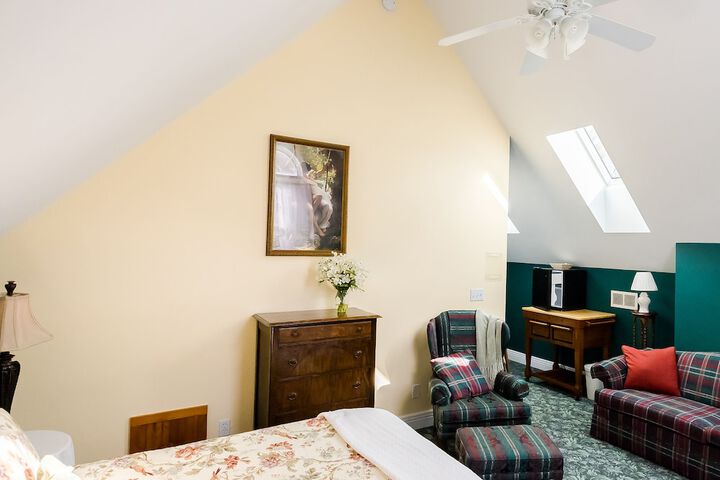 Room 27 of 60