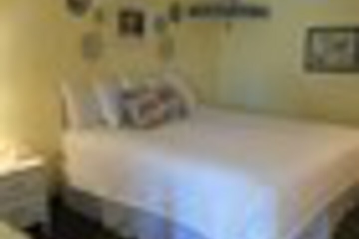 Room 32 of 141