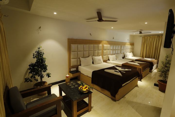 Room 21 of 33
