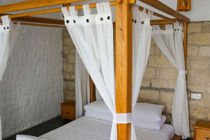 Room 4 of 43