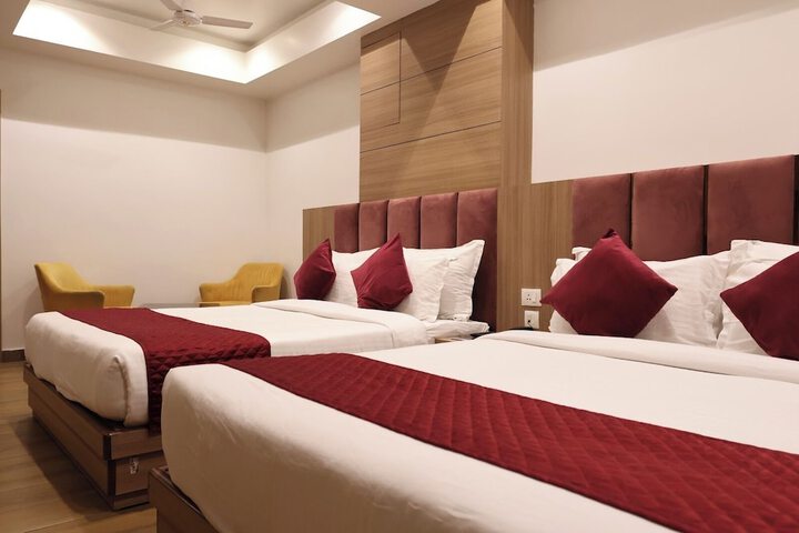 Room 4 of 11