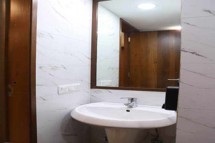 Room 82 of 171