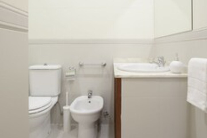 Room 5 of 25