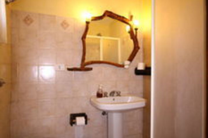 Room 3 of 27