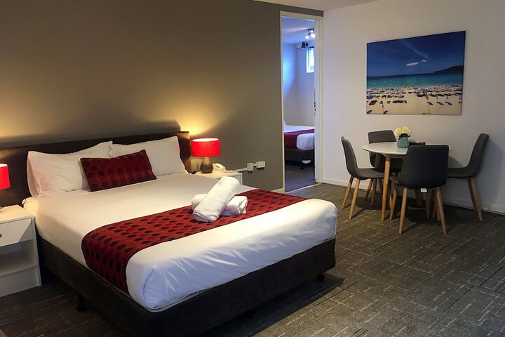Room 3 of 33