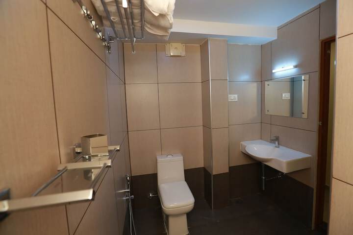 Room 17 of 43
