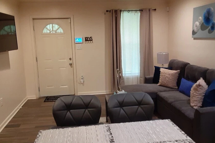 Room 8 of 8