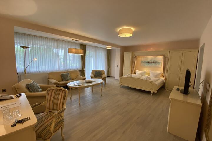 Room 14 of 45