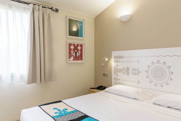 Room 54 of 157