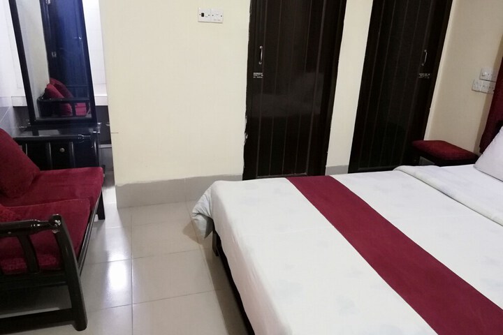 Room 21 of 25
