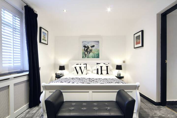 Room 4 of 31