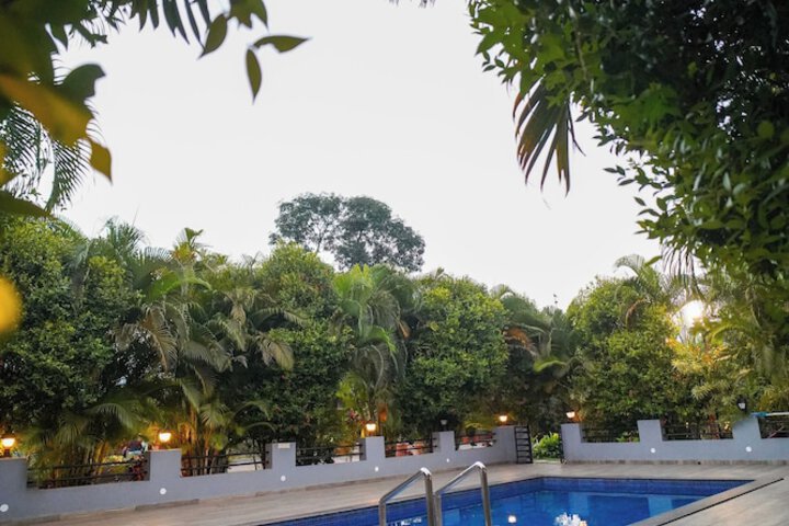 Pool 32 of 61