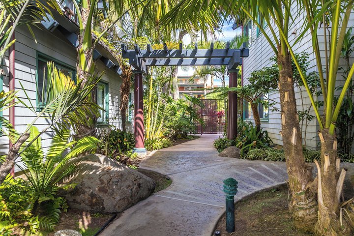 Hotel Exterior 61 of 75