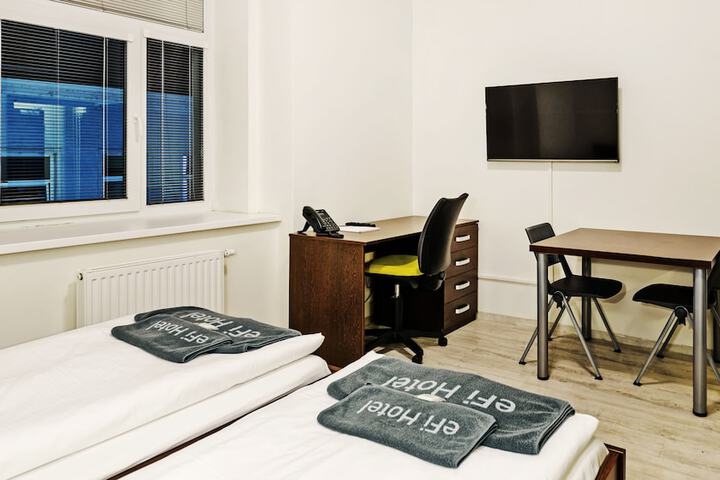 Room 34 of 71