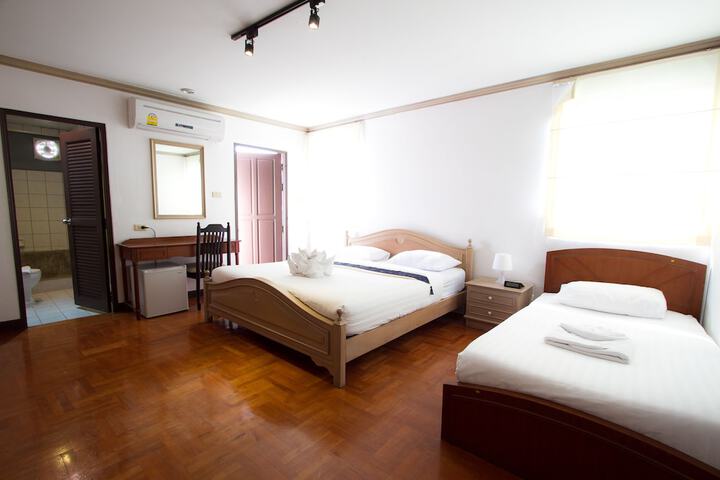Room 5 of 36