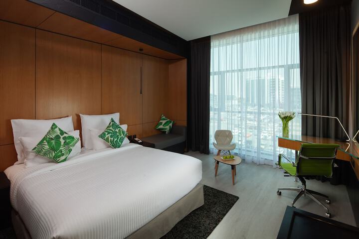 Room 10 of 46
