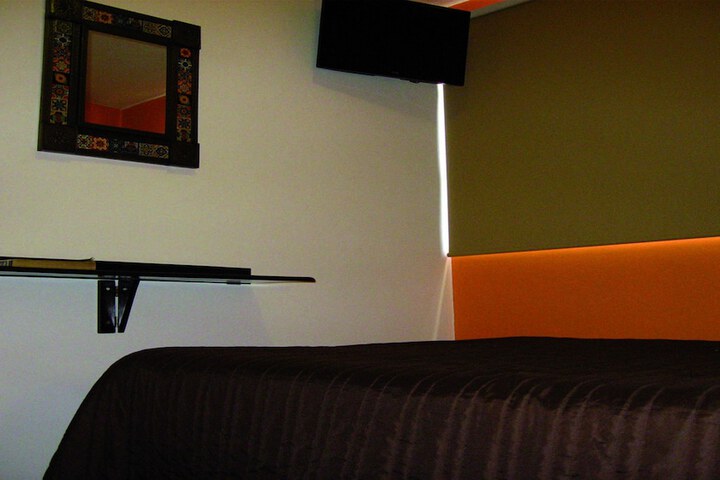 Room 5 of 31