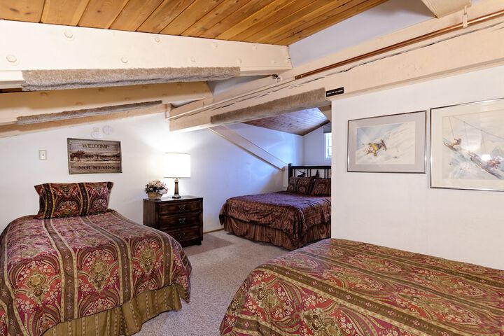 Room 10 of 99