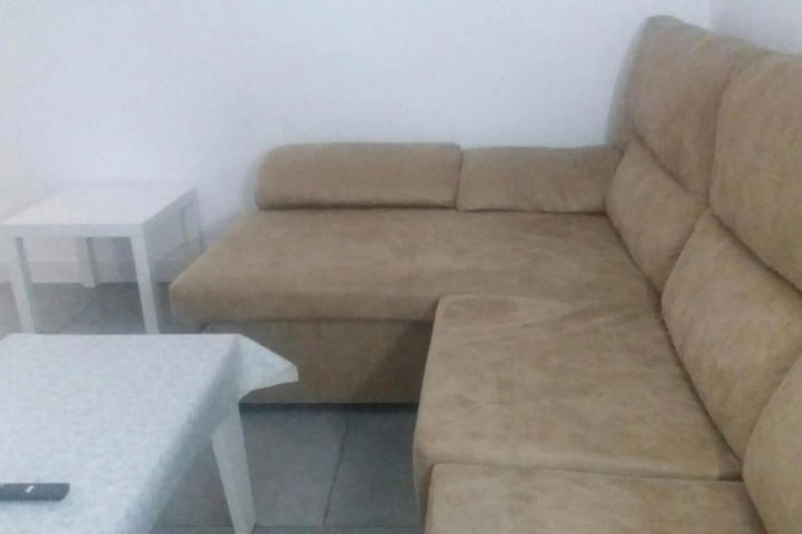 Room 4 of 18