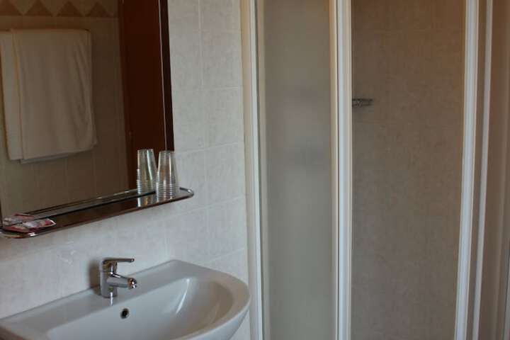 Room 21 of 26