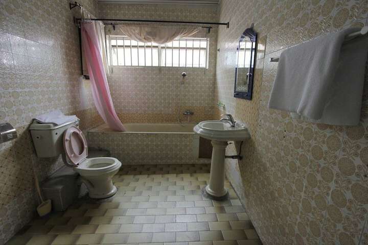 Room 12 of 23