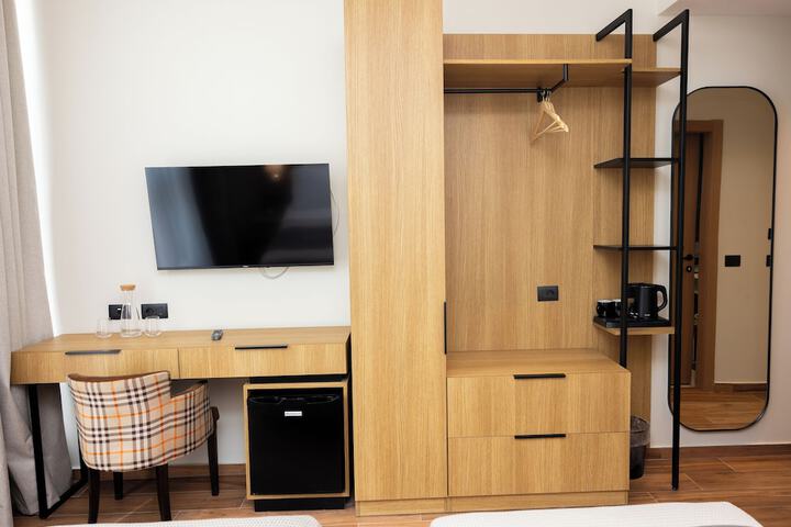 Room 12 of 53