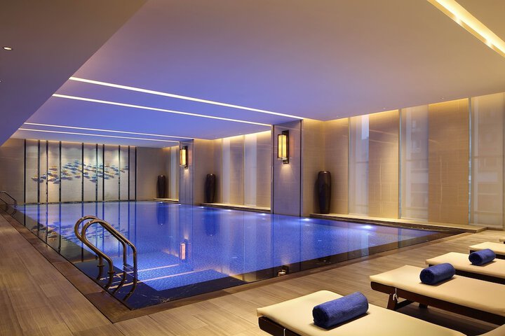 Hotel Pool