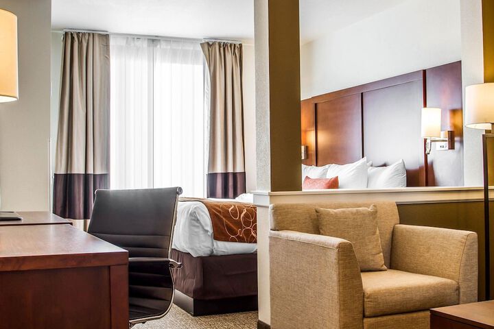 Suite 2 Double Beds Accessible (5 of 8)