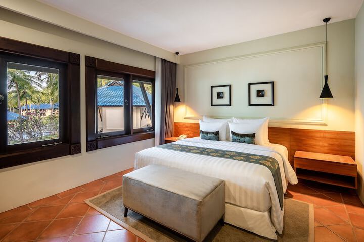 Room 3 of 43