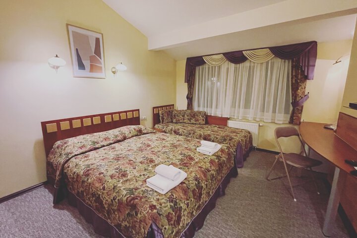 Room 28 of 44