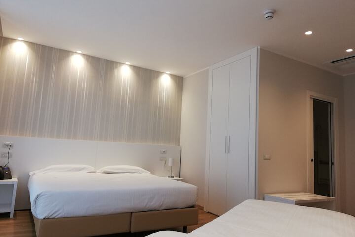 Room 18 of 47