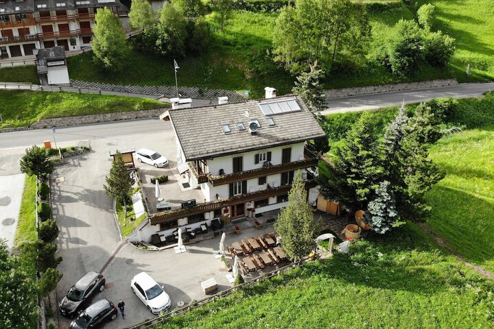 Hotel Exterior 54 of 57