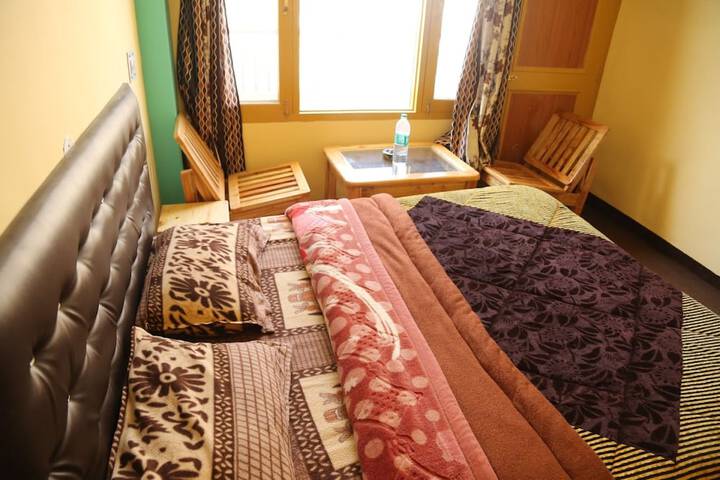 Room 9 of 20
