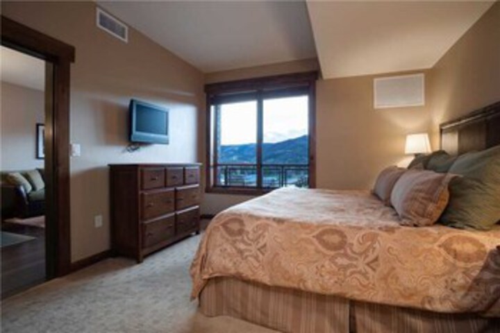 Room 28 of 31