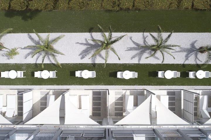 Hotel Exterior 12 of 18