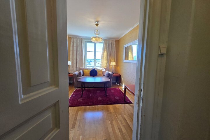 Room 111 of 334