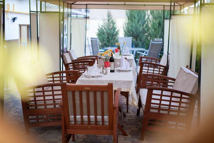 Terrace/Patio 36 of 38