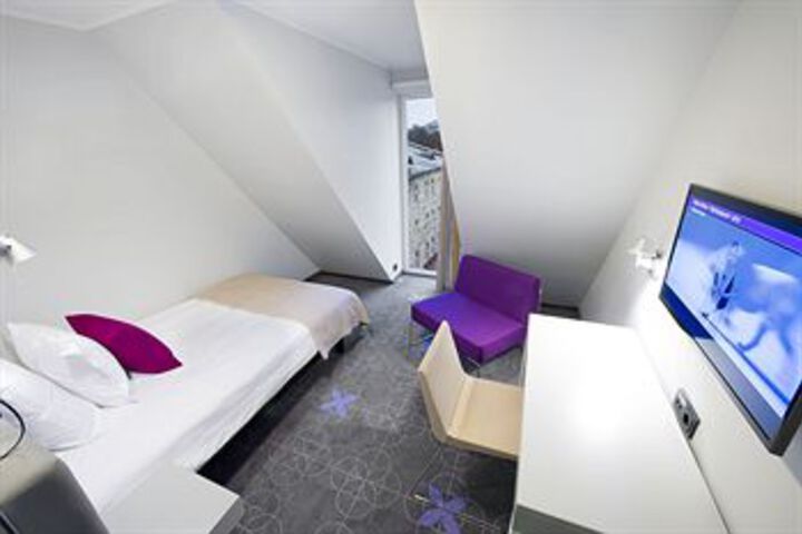 Room 20 of 73
