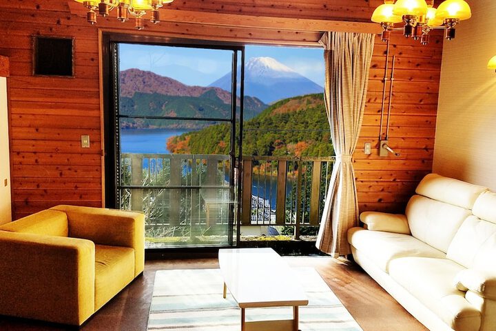 Hakone Lake View