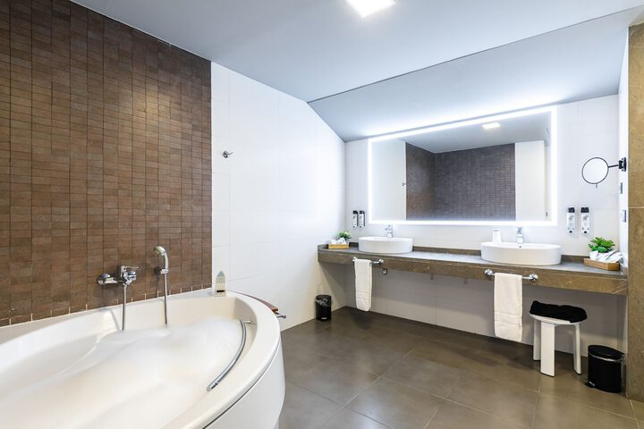Clean Restrooms