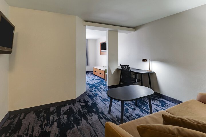 1 King Bed (7 of 14)