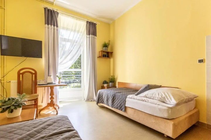 Room 2 of 11